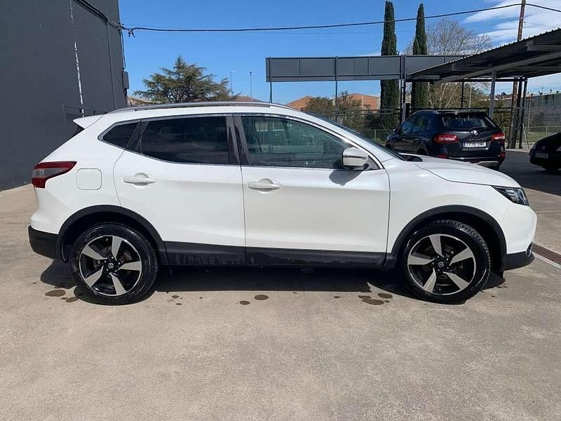 Usado Nissan Qashqai N-Connecta 163 CV (119 kW) 2015 Blanco SUV
