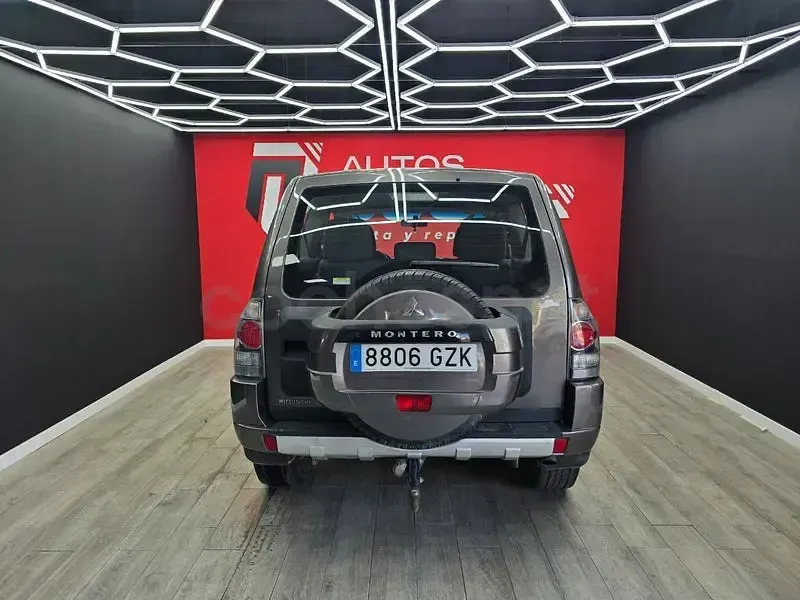 Usado Mitsubishi Montero Motion 200 CV (147 kW) 2010 Marrón SUV
