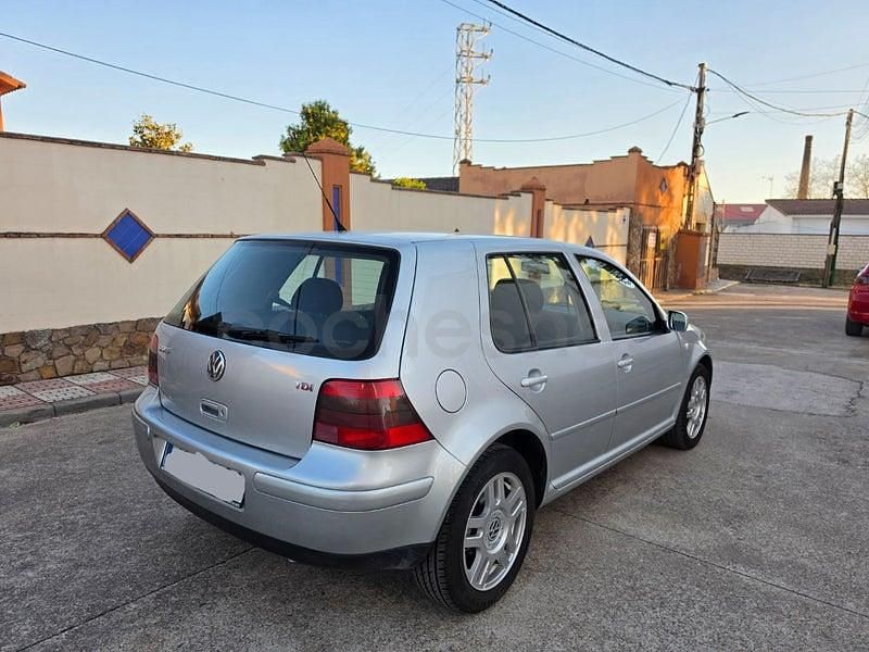 Usado VW Golf IV Edition 130 CV (95 kW) 2004 Gris / plata Berlina