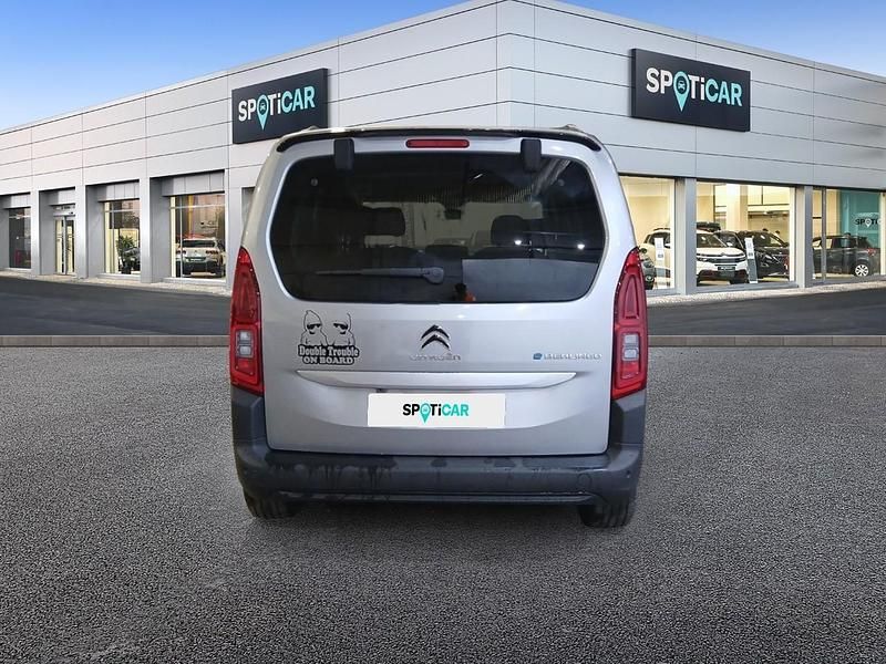 Usado Citroën Berlingo Shine 100 kW (136 CV) 2024 Gris Monovolumen