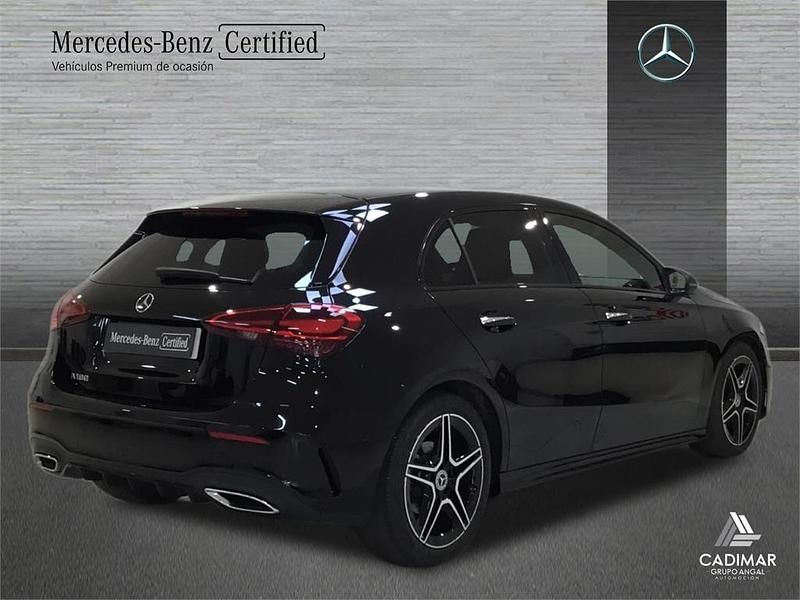 Usado Mercedes A180 AMG line 136 CV (100 kW) 2024 Negro Berlina