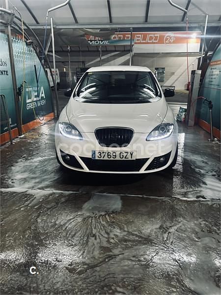 Usado Seat Altea Ecomotive 105 CV (77 kW) 2010 Blanco Monovolumen