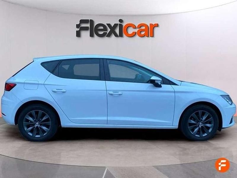 Usado Seat Leon ST Style 116 CV (85 kW) 2020 Gris Familiar