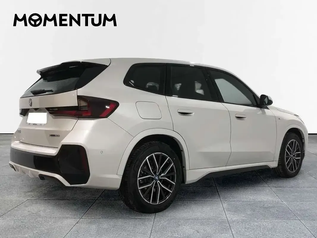 Usado BMW iX1 230 kW (313 CV) 2025 Blanco SUV
