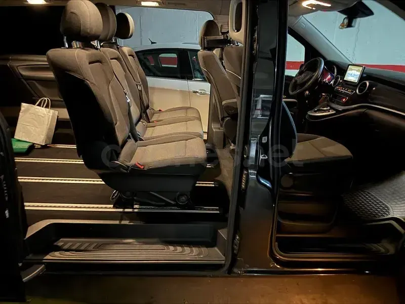 Usado Mercedes V220 Avantgarde 163 CV (119 kW) 2017 Negro Monovolumen