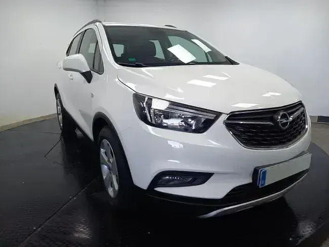 Usado Opel Mokka Selective 141 CV (103 kW) 2019 Blanco SUV