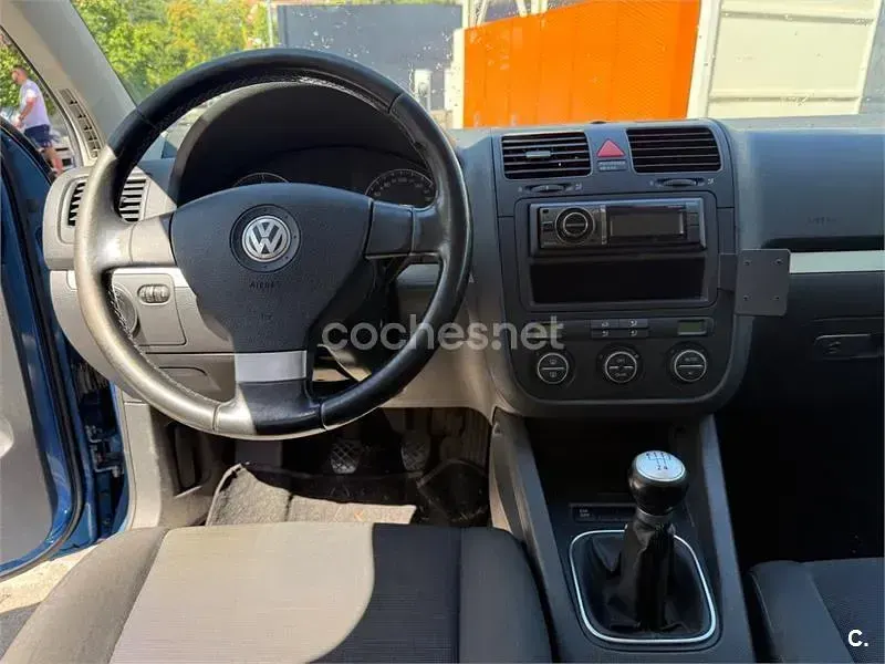 Usado VW Golf V Highline 105 CV (77 kW) 2007 Azul Berlina