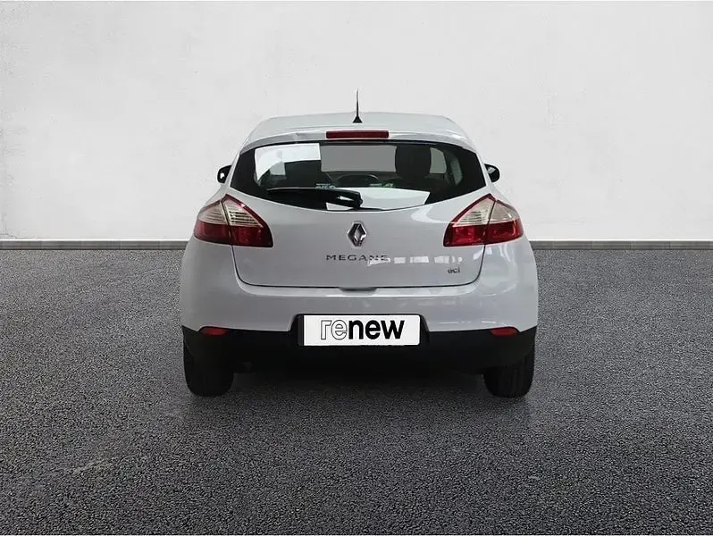 Usado Renault Mégane III Life 95 CV (69 kW) 2014 Blanco Berlina
