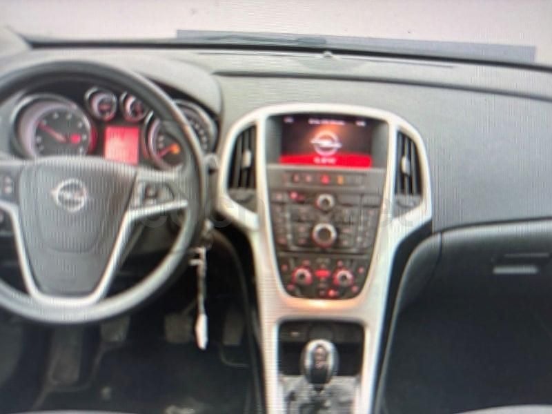 Usado Opel Astra Excellence 110 CV (80 kW) 2014 Negro Berlina