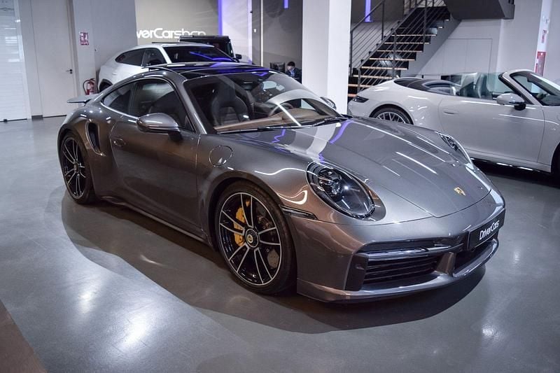 Usado Porsche 911 Turbo S 650 CV (478 kW) 2024 Gris / plata Coupe