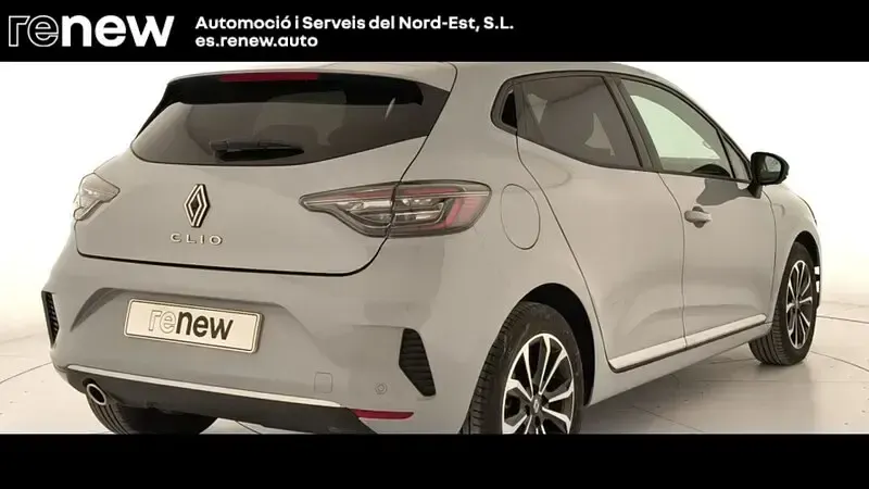 Usado Renault Clio V Techno 115 CV (84 kW) 2025 Gris Berlina