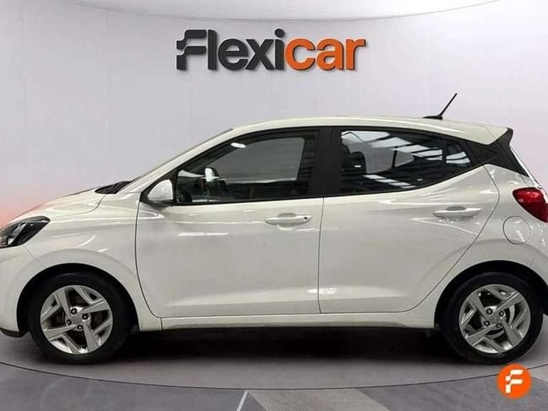 Usado Hyundai i10 67 CV (49 kW) 2021 Negro Utilitario