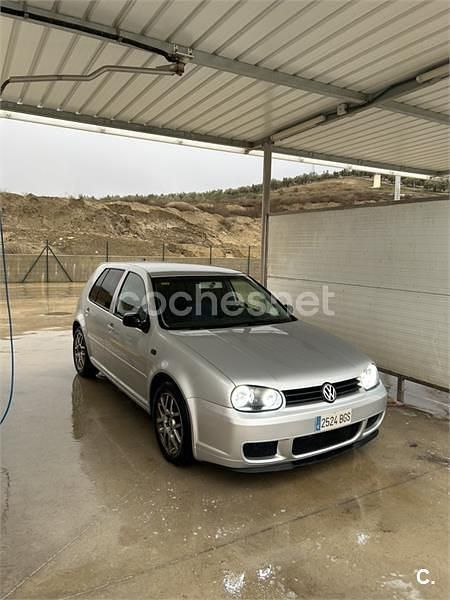 Usado VW Golf IV 110 CV (80 kW) 2001 Gris / plata Berlina
