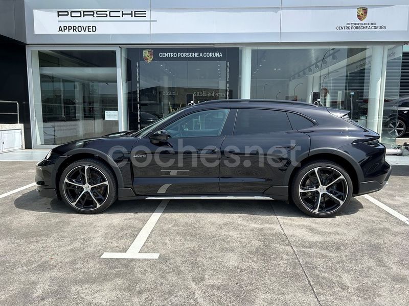Usado Porsche Taycan Cross Turismo 350 kW (476 CV) 2024 Negro jet metalizado Berlina