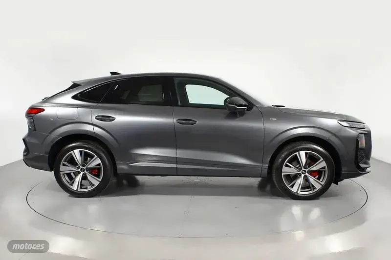 Usado Audi Q3 Sportback S-Line 150 CV (110 kW) 2025 Gris SUV