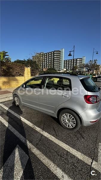 Usado VW Golf Plus Cross Advance 105 CV (77 kW) 2010 Gris / plata Monovolumen