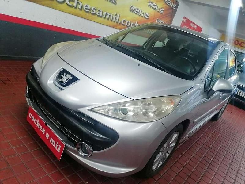 Usado Peugeot 207 109 CV (80 kW) 2007 Gris Utilitario