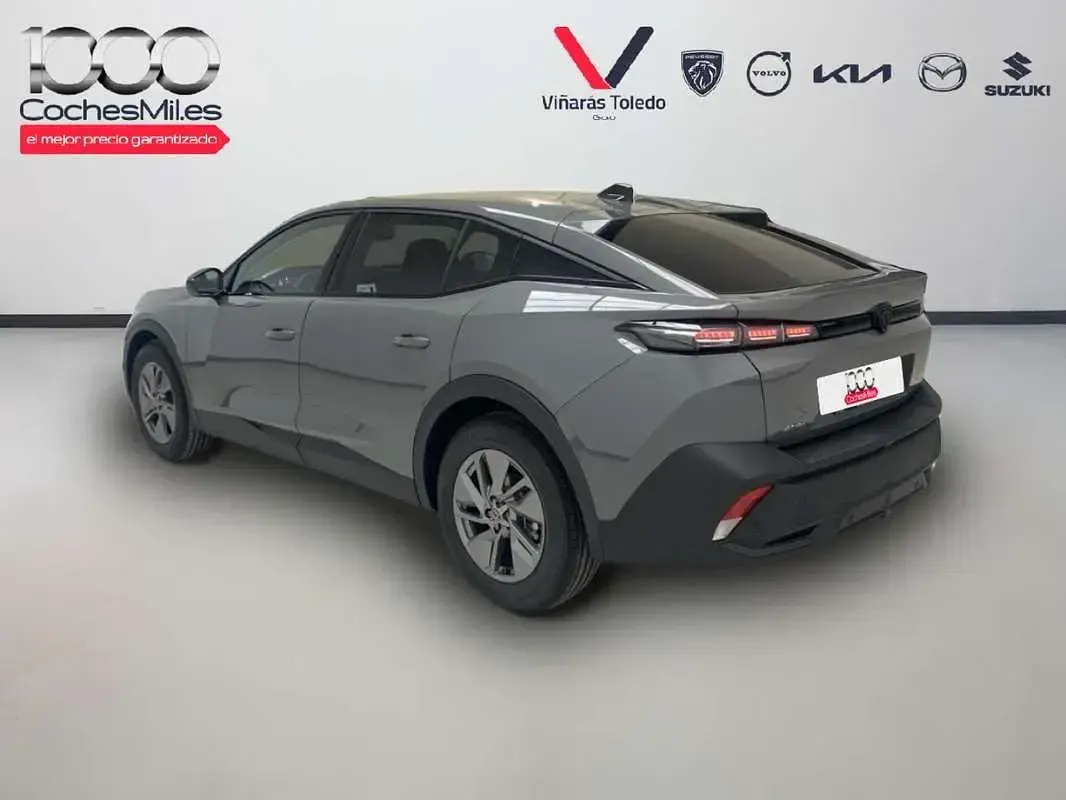 Usado Peugeot 408 Allure 145 CV (106 kW) 2025 Gris SUV