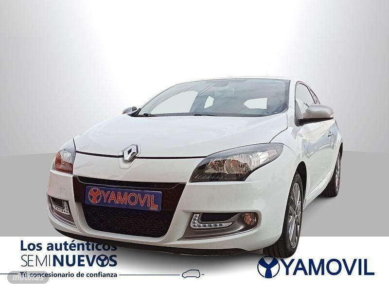 Usado Renault Mégane Dynamique 110 CV (80 kW) 2014 Blanco Berlina