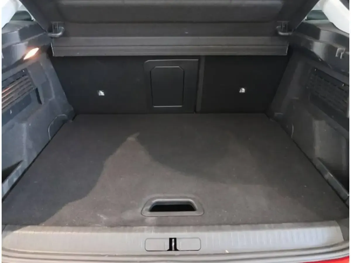 Usado Citroën C4 PureTech 130 CV (95 kW) 2022 Rojo Berlina