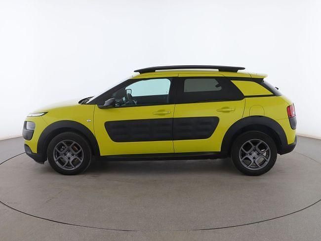 Usado Citroën C4 Cactus Shine 101 CV (74 kW) 2015 Amarillo Utilitario