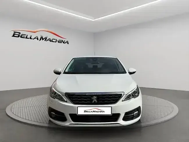 Usado Peugeot 308 Allure 130 CV (95 kW) 2021 Blanco Berlina