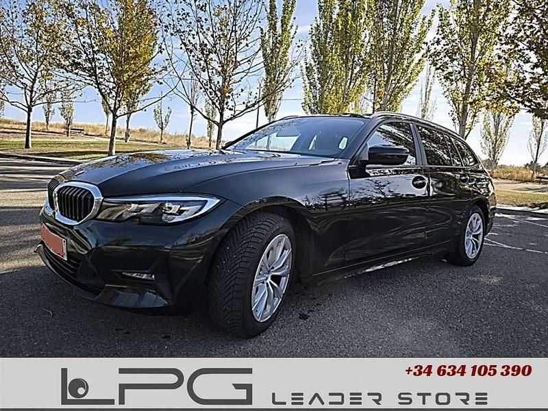 Usado BMW 318 150 CV (110 kW) 2021 Negro Familiar