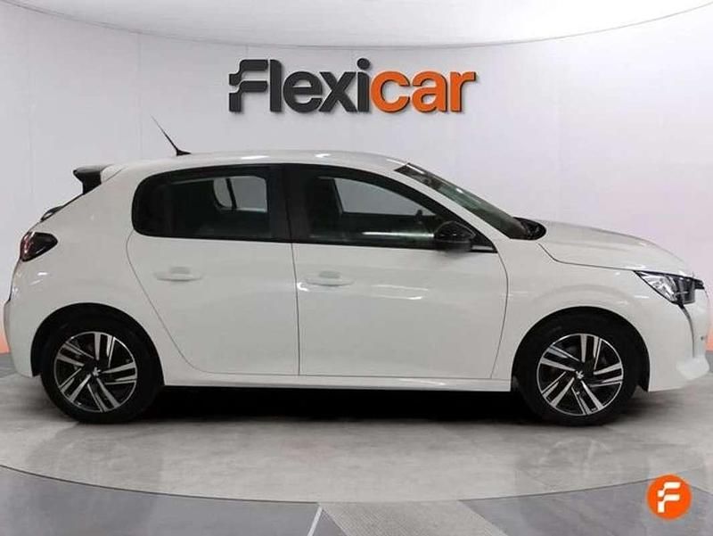 Usado Peugeot 208 Active 102 CV (75 kW) 2023 Blanco Utilitario