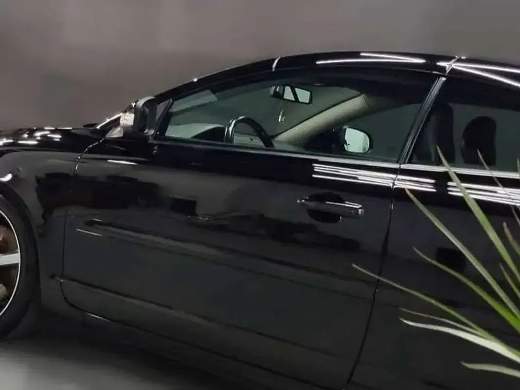 Usado Volvo C70 Inscription 177 CV (130 kW) 2012 Negro Descapotable