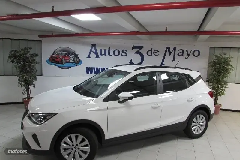 Usado Seat Arona Style 115 CV (84 kW) 2025 Blanco SUV