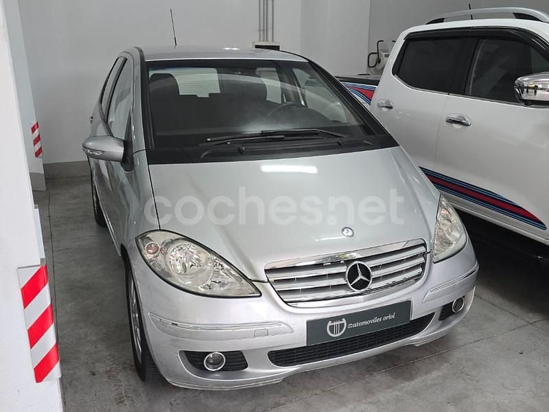 Usado Mercedes A200 Elegance 140 CV (102 kW) 2005 Gris / plata Monovolumen