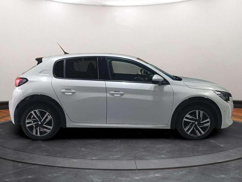 Usado Peugeot 208 Allure 99 CV (72 kW) 2020 Blanco Utilitario