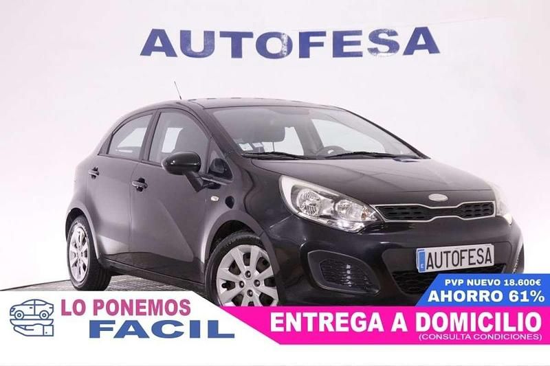 Usado Kia Rio Active 84 CV (61 kW) 2013 Negro Berlina
