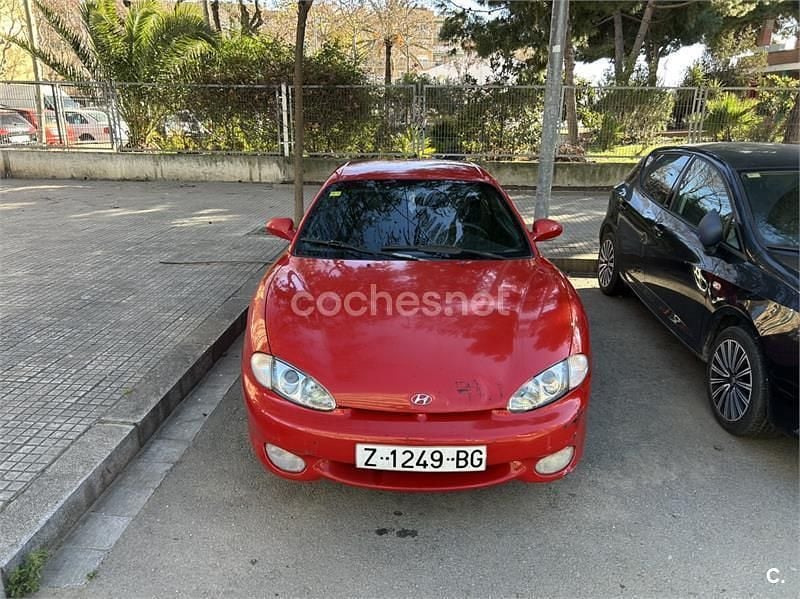 Usado Hyundai Coupé 114 CV (83 kW) 1997 Rojo Coupe