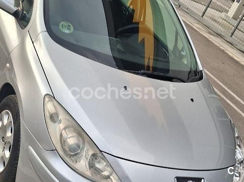Usado Peugeot 307 110 CV (80 kW) 2006 Gris / plata Familiar