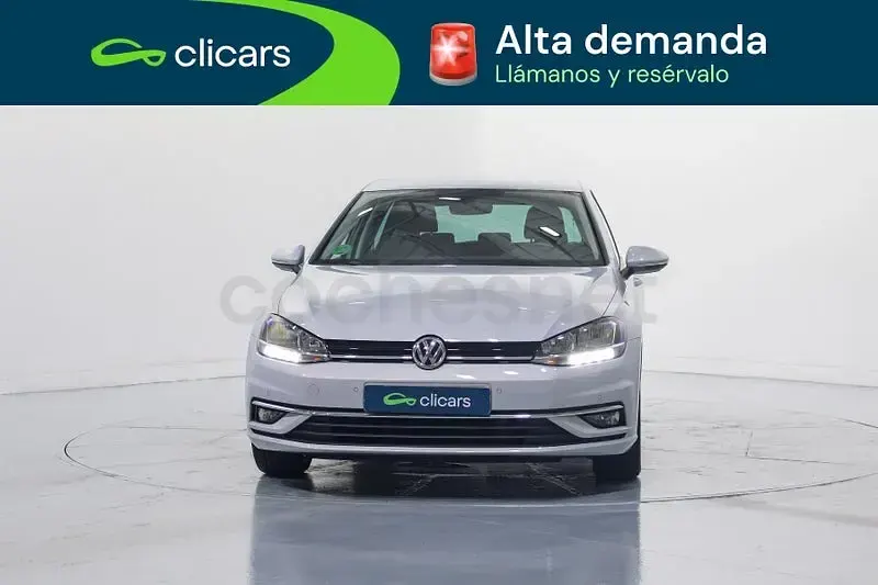 Usado VW Golf Sportsvan Advance 125 CV (91 kW) 2017 Blanco Monovolumen