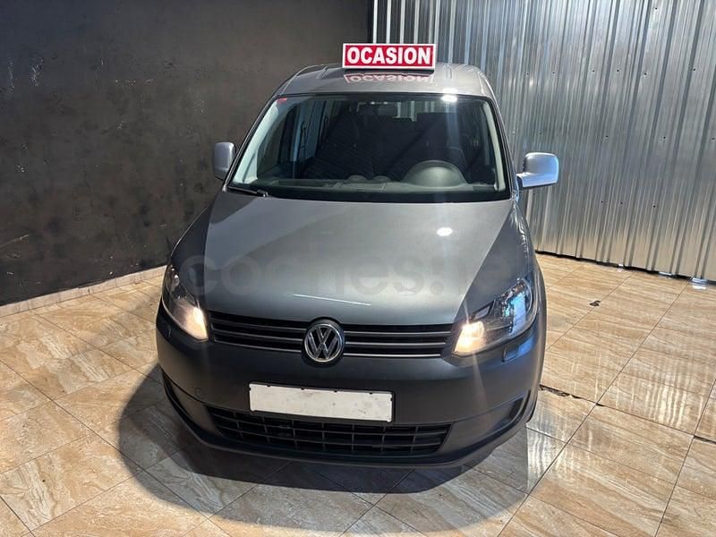 Usado VW Caddy Comfortline 102 CV (75 kW) 2015 Gris / plata Monovolumen