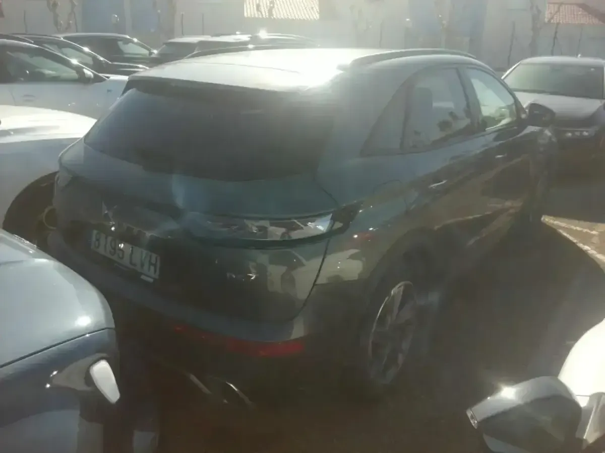 Usado DS Automobiles DS7 Crossback 225 CV (165 kW) 2022 Gris / plata SUV