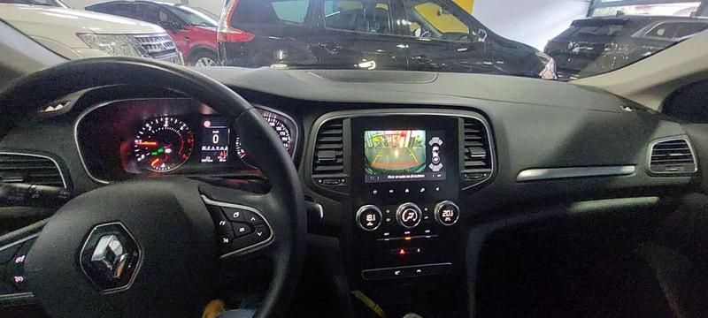 Usado Renault Mégane IV Equilibre 116 CV (85 kW) 2022 Negro Utilitario