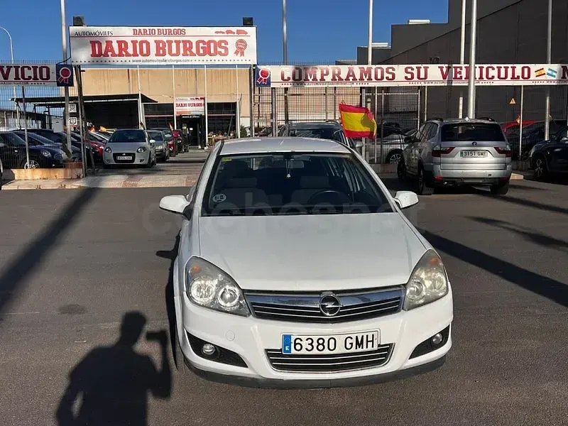 Usado Opel Astra Energy 120 CV (88 kW) 2009 Blanco Berlina