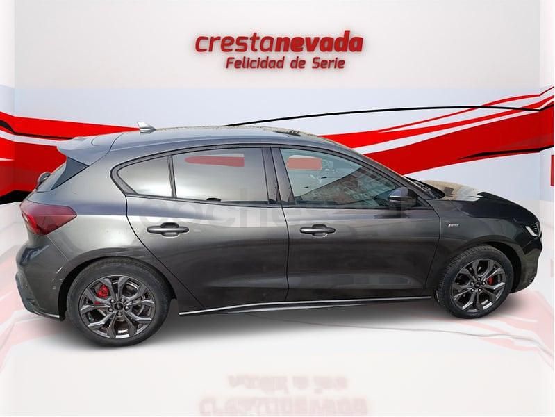 Usado Ford Focus ST-Line 125 CV (91 kW) 2022 Gris / plata Berlina