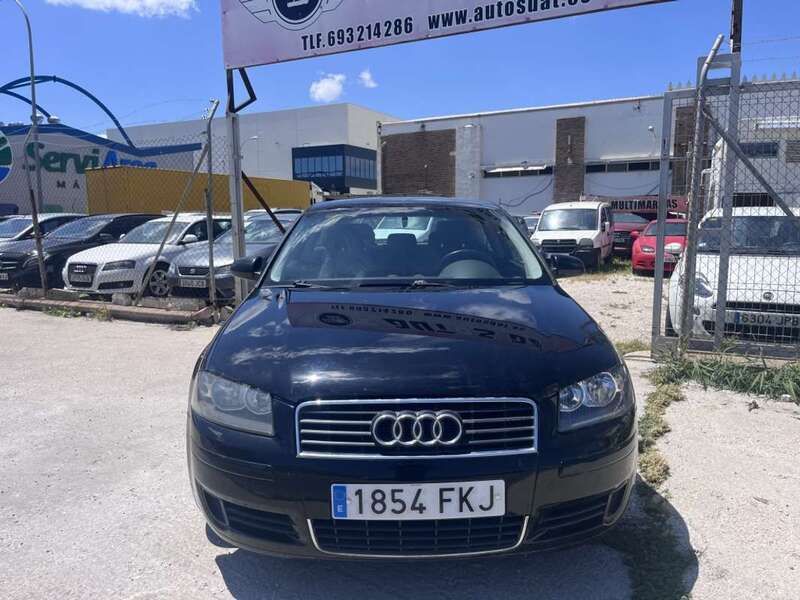 Usado Audi A3 Ambiente 140 CV (102 kW) 2007 Negro Utilitario