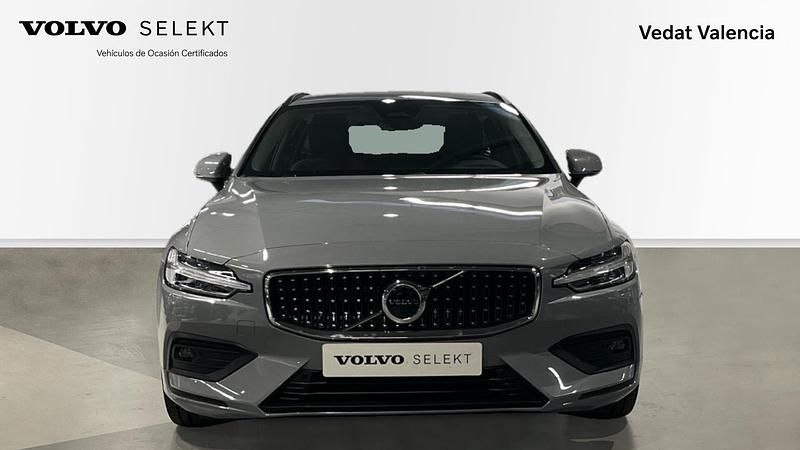 Uusi Volvo V60 Core 197 HP (144 kW) 2025 Harmaa Farmari