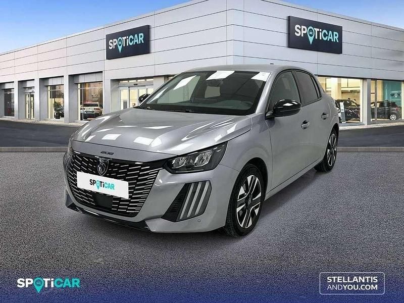 Usado Peugeot 208 Allure 110 CV (80 kW) 2025 Gris Utilitario