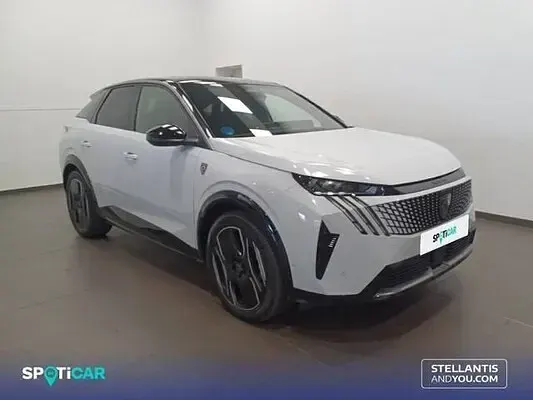 Usado Peugeot e-3008 GT 157 kW (214 CV) 2024 SUV