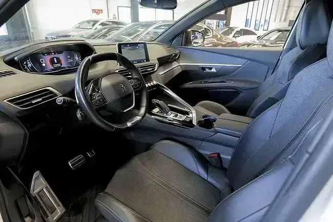 Usado Peugeot 5008 GT-line 182 CV (133 kW) 2019 Blanco SUV