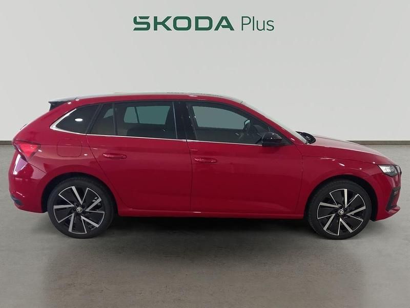 Usado Skoda Scala 116 CV (85 kW) 2024 Rojo Utilitario