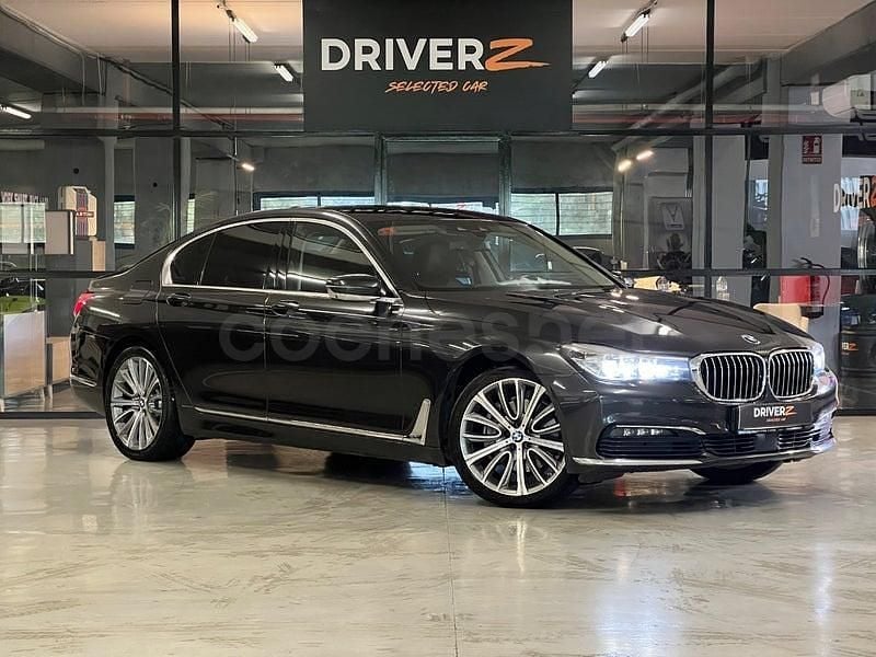 Usado BMW 730 Comfort Edition 265 CV (194 kW) 2016 Gris / plata Berlina