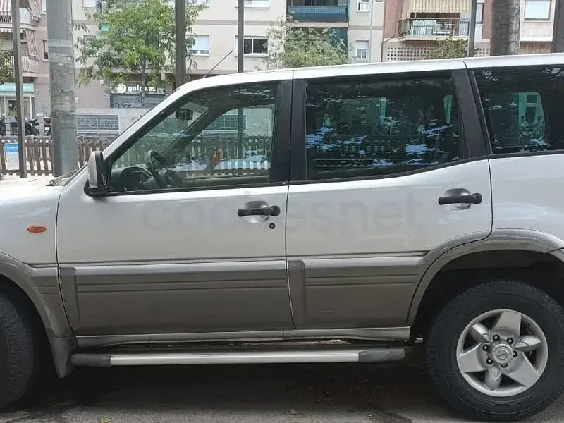 Usado Nissan Terrano 154 CV (113 kW) 2003 Gris / plata SUV