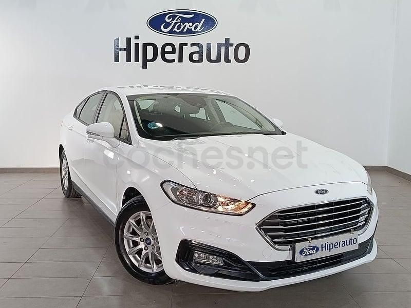 Usado Ford Mondeo Trend 150 CV (110 kW) 2020 Blanco Berlina